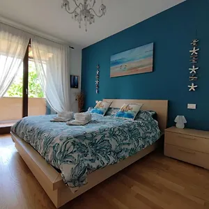 Amaranthus Apartment